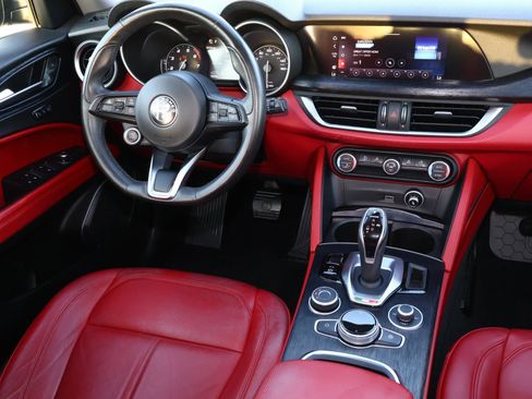 Used 2021 Alfa Romeo Stelvio Sprint w/ Nero Edizione image 10