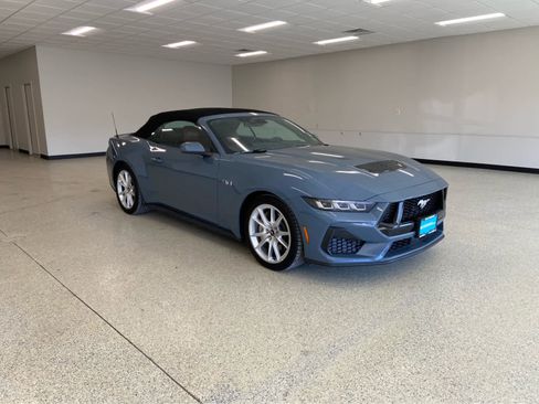 Used 2024 Ford Mustang GT Premium image 7