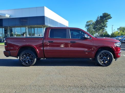 Used 2024 RAM 1500 Limited AWD/4WD image 2