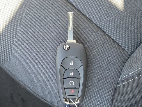 New 2026 Chevrolet Trax RS w/ Sunroof Package image 35