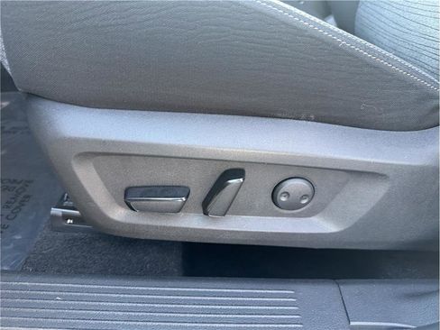 Used 2021 Nissan Rogue SV image 11