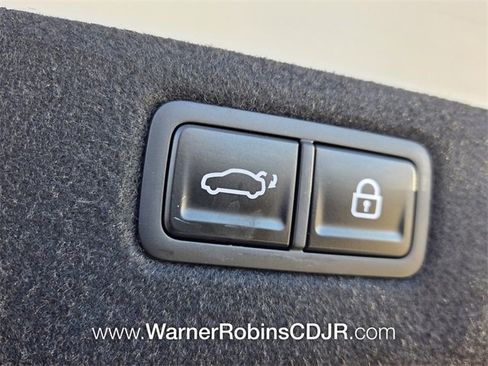 Used 2025 Genesis G70 3.3T Advanced w/ Sport Prestige Package image 14