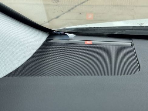 Used 2018 Toyota Prius Prime Advanced FWD image 24