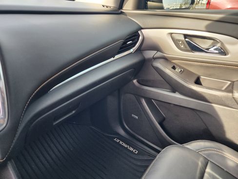 Used 2019 Chevrolet Traverse LT w/ LT Premium Package image 39
