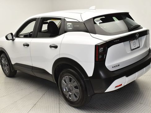 Certified 2025 Nissan Kicks S AWD/4WD image 7