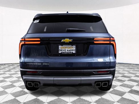 Used 2024 Chevrolet Traverse LT w/ Enhanced Driving Package AWD/4WD image 19