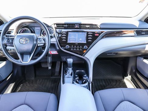 Used 2020 Toyota Camry LE FWD image 15