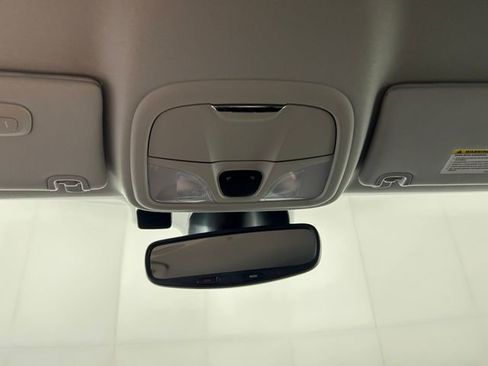 Used 2023 Jeep Cherokee Altitude Lux image 25