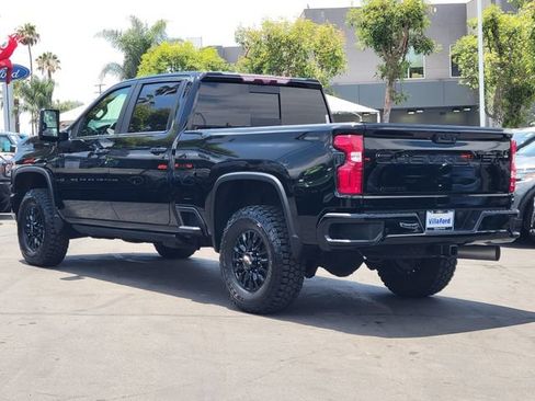 Used 2022 Chevrolet Silverado 2500 LTZ w/ LTZ Plus Package AWD/4WD image 2