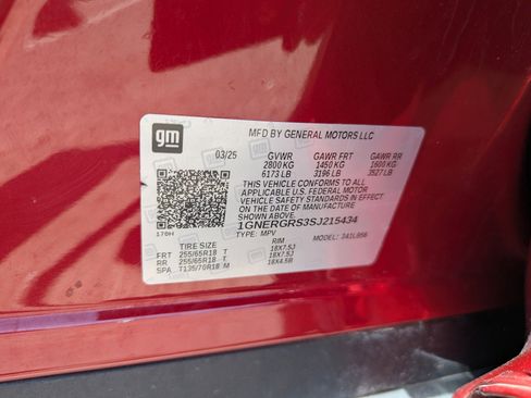 Used 2025 Chevrolet Traverse LT w/ Driver Confidence Package FWD image 16