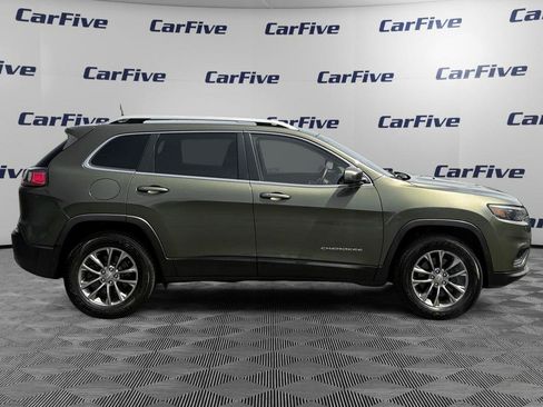 Used 2019 Jeep Cherokee Latitude Plus w/ Cold Weather Group AWD/4WD image 7