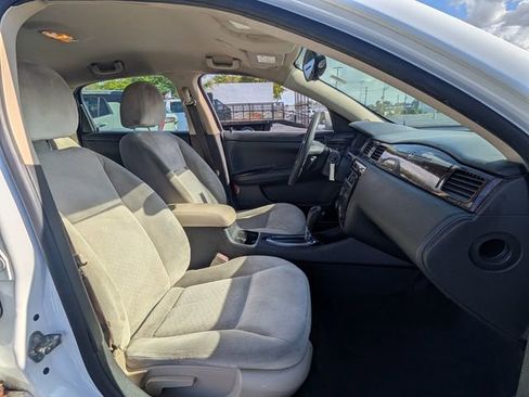 Used 2016 Chevrolet Impala LT FWD image 16