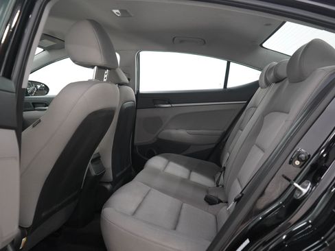 Used 2017 Hyundai Elantra SE w/ Cargo Package FWD image 13