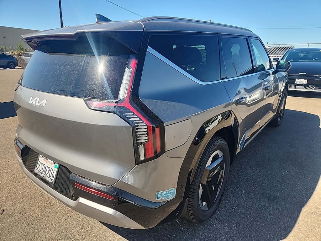Certified 2024 Kia EV9 Land AWD/4WD image 13