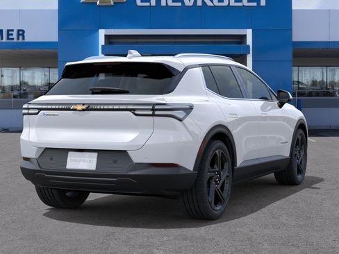 New 2026 Chevrolet Equinox EV LT w/ Convenience Package II FWD image 30