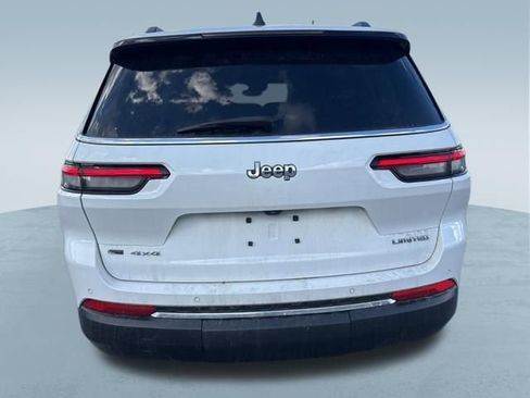 Used 2022 Jeep Grand Cherokee L Limited image 8