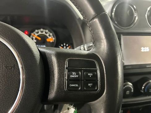 Used 2014 Jeep Patriot Latitude w/ Sun/Sound Group image 13