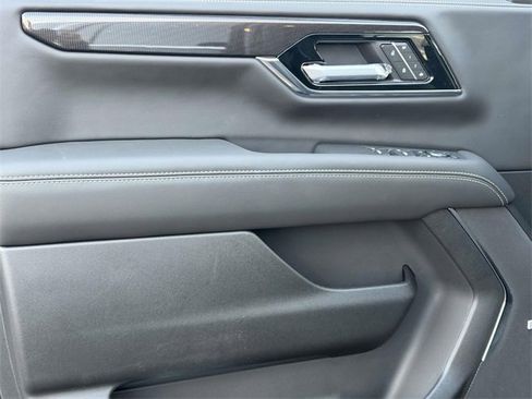 New 2026 GMC Yukon Elevation image 13