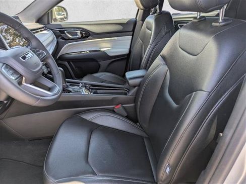 Used 2025 Jeep Compass Limited AWD/4WD image 22