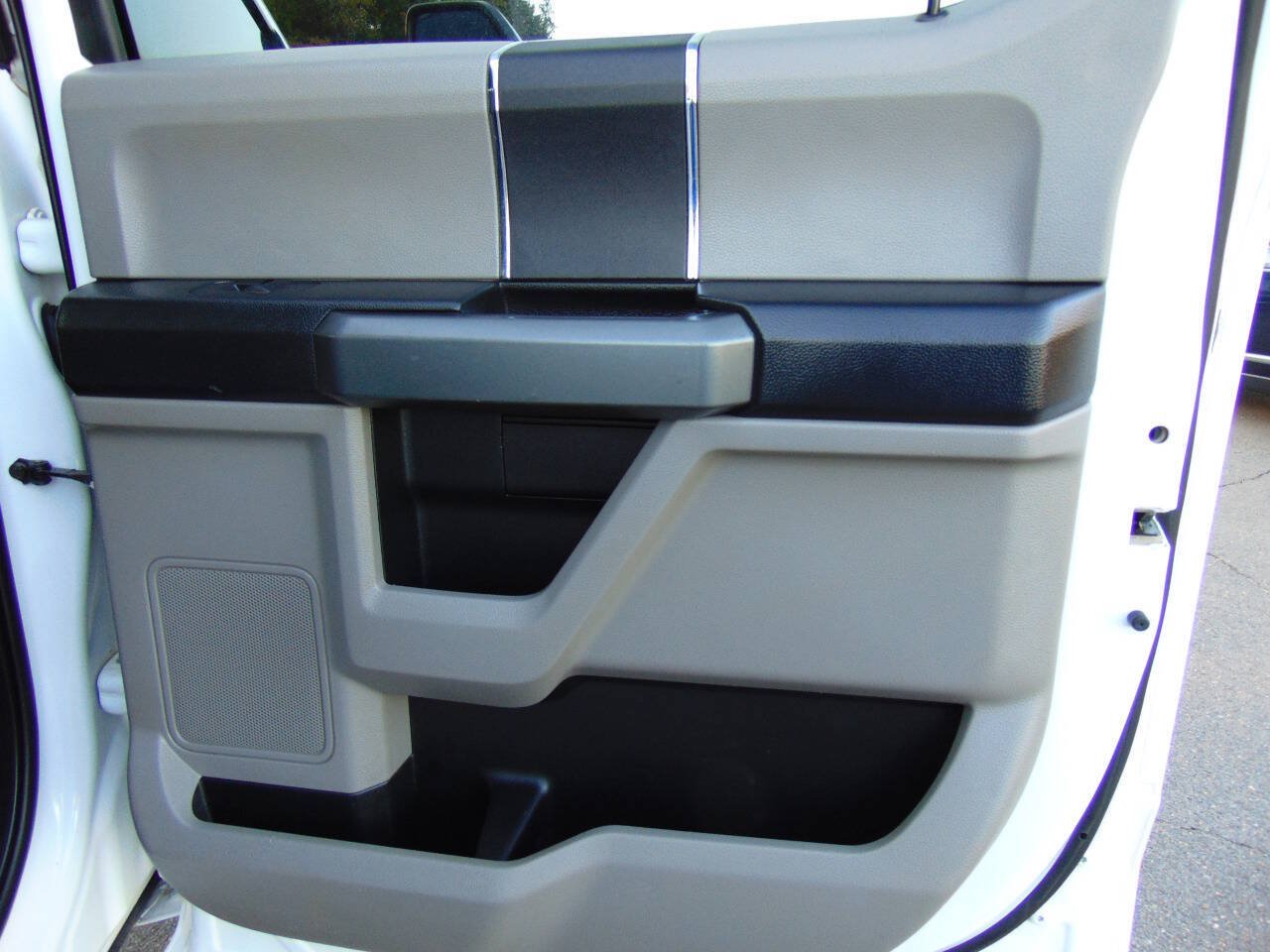 Used 2017 Ford F250 XLT AWD/4WD image 46