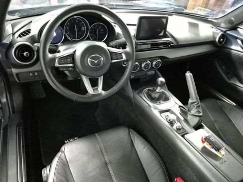 Used 2020 MAZDA MX-5 Miata RF Grand Touring RWD image 10