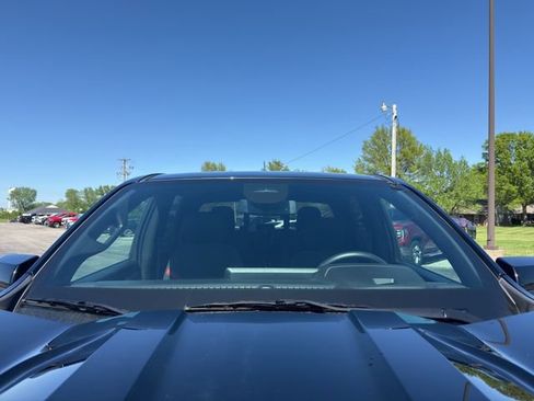 Used 2024 Chevrolet Colorado Z71 w/ Z71 Convenience Package 2 AWD/4WD image 25