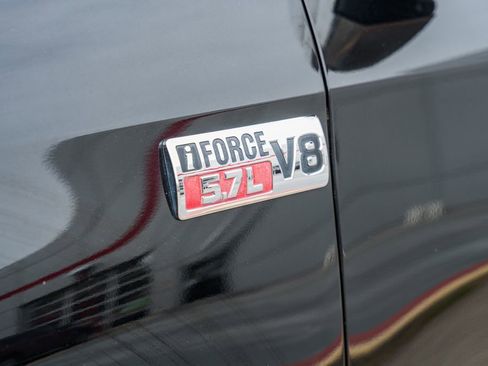 Used 2010 Toyota Tundra 4x4 CrewMax image 21