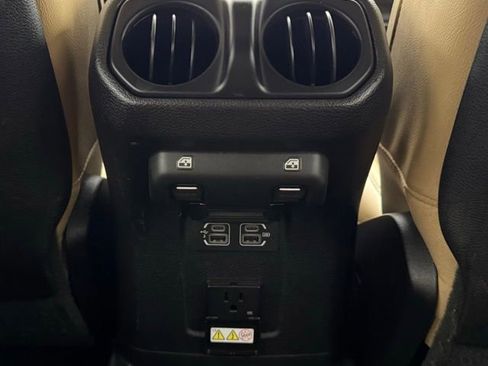 Used 2019 Jeep Wrangler Unlimited Rubicon w/ Dual Top Group image 32