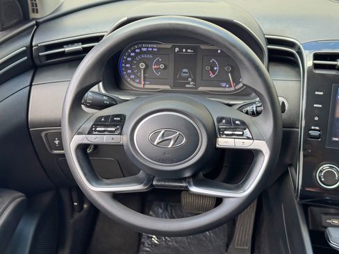 Used 2022 Hyundai Tucson SEL FWD image 17