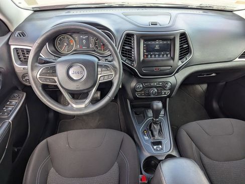 Used 2019 Jeep Cherokee Latitude w/ Popular Appearance Group image 27