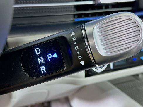 Used 2023 Hyundai Ioniq 6 Limited image 25