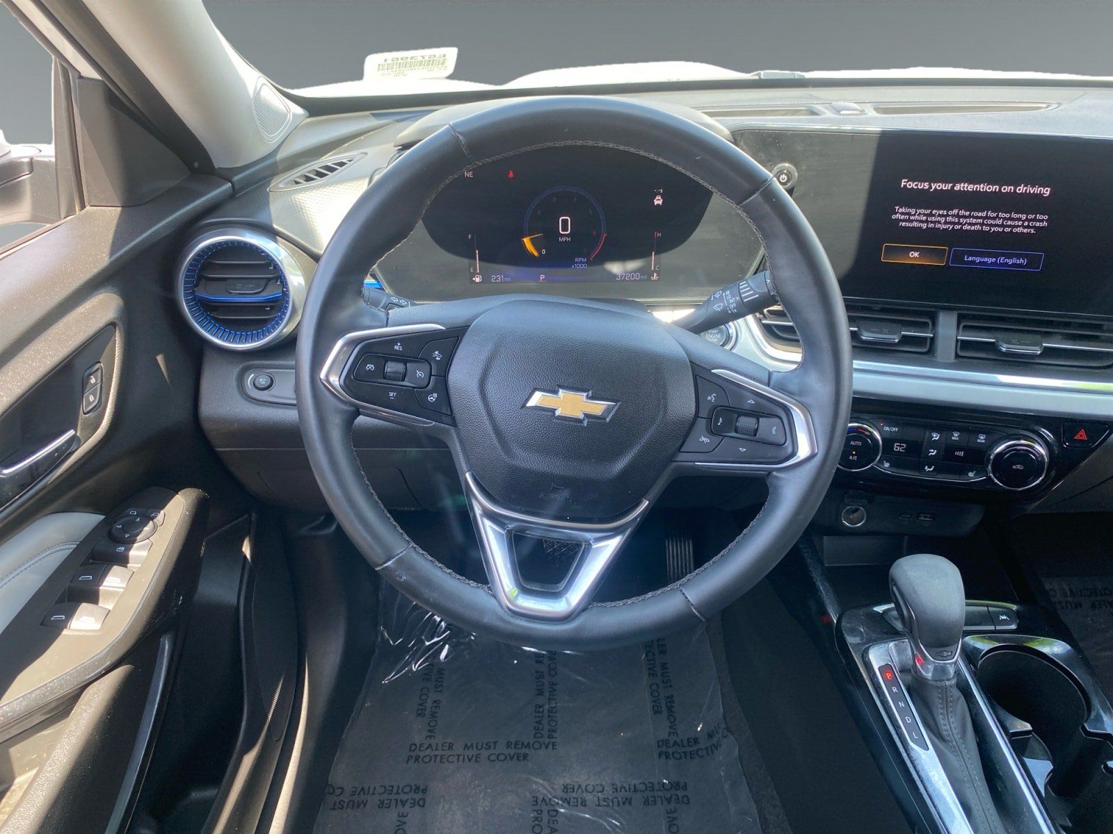 Used 2024 Chevrolet Trax LT w/ LT Convenience Package FWD image 12