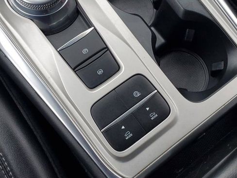 Certified 2022 Ford Explorer XLT w/ Equipment Group 202A image 30