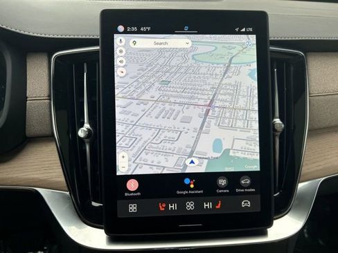 Used 2025 Volvo XC90 B5 Plus image 23