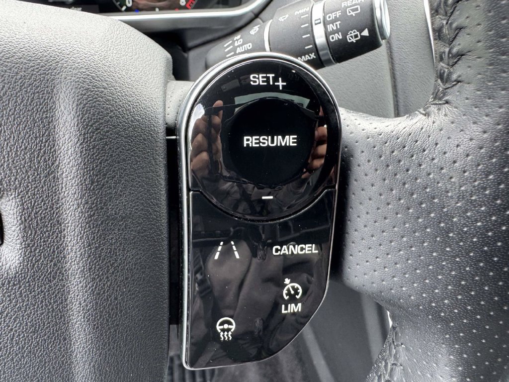 Used 2019 Land Rover Range Rover Sport HSE AWD/4WD image 23