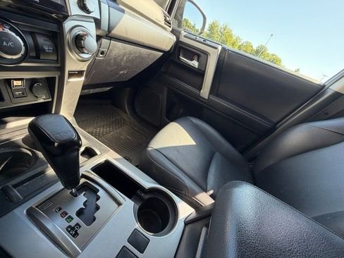 Used 2022 Toyota 4Runner TRD Sport w/ Technology Package AWD/4WD image 37