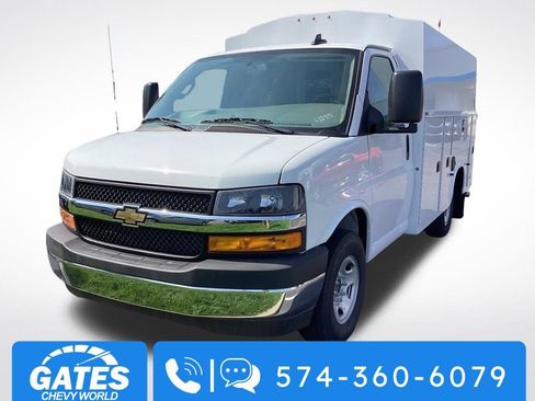 New 2025 Chevrolet Express 3500 w/ Power Convenience Package RWD image 2
