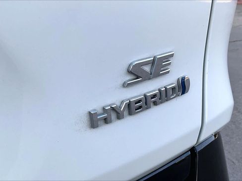 Used 2022 Toyota RAV4 SE AWD/4WD image 10