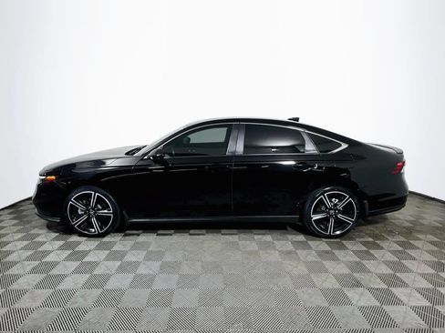 Used 2023 Honda Accord Sport image 4