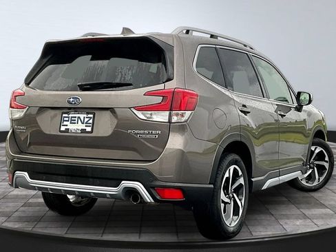 Used 2022 Subaru Forester Touring AWD/4WD image 6