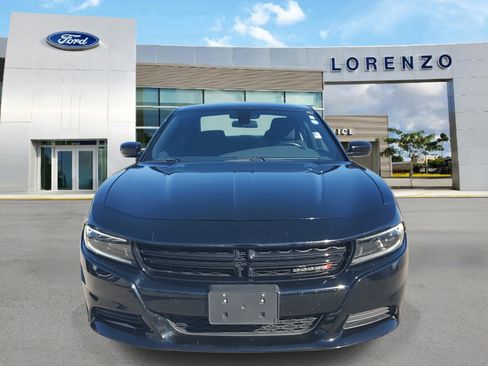Used 2023 Dodge Charger SXT image 2