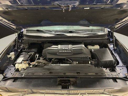 Used 2018 Nissan Titan Platinum Reserve image 28