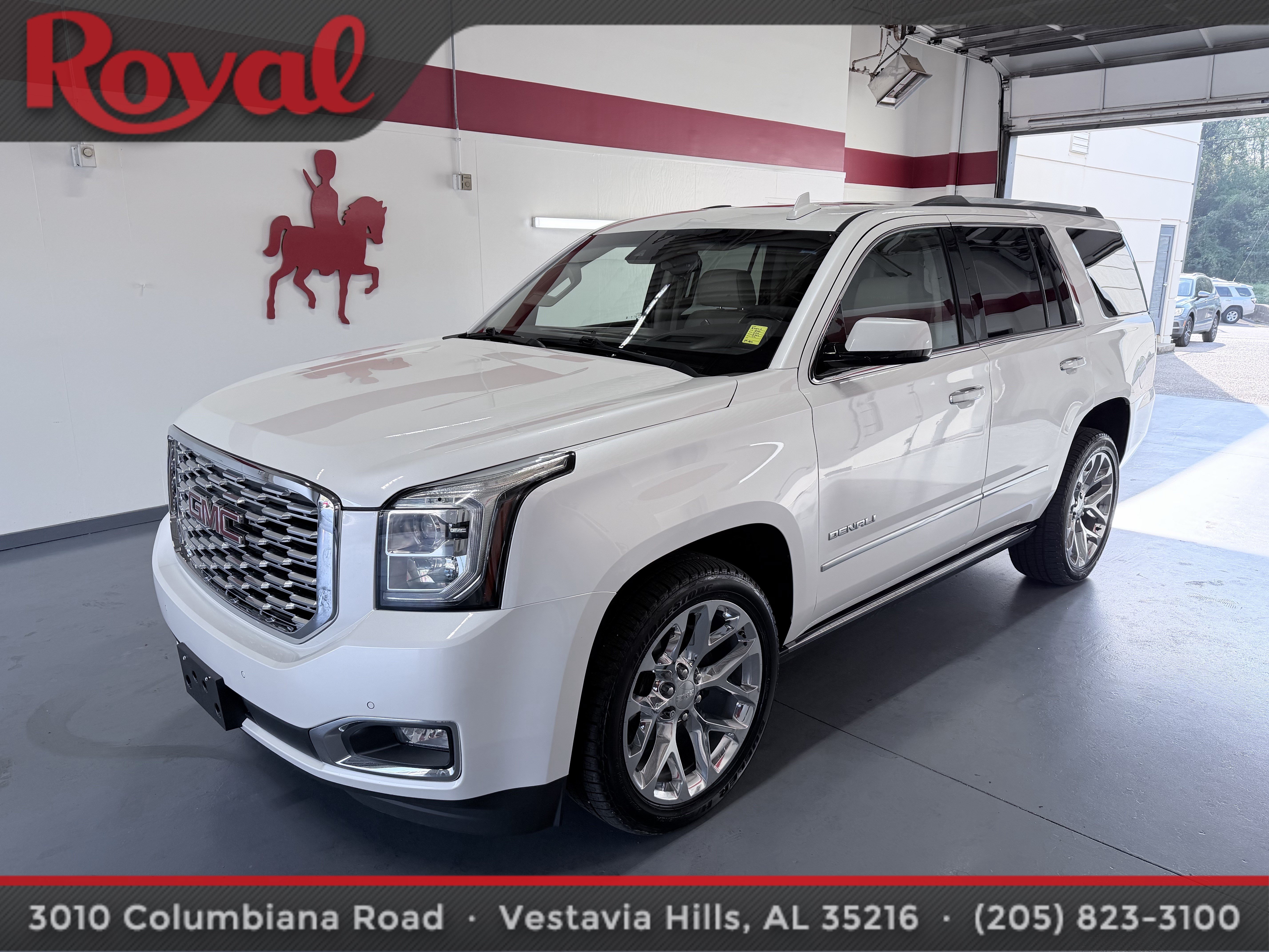 Used 2020 GMC Yukon Denali w/ Denali Ultimate Package AWD/4WD image 1