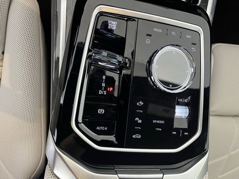 New 2026 BMW 740i xDrive image 18