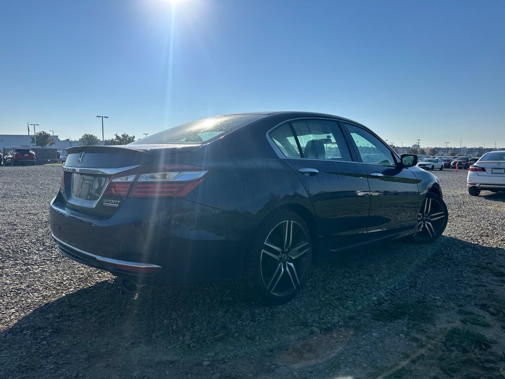 Used 2017 Honda Accord Sport Special Edition image 11