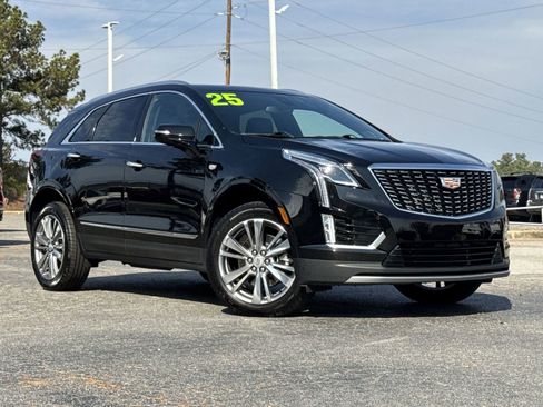 Used 2025 Cadillac XT5 Premium Luxury image 2