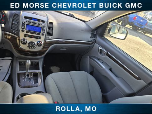 Used 2011 Hyundai Santa Fe GLS image 25