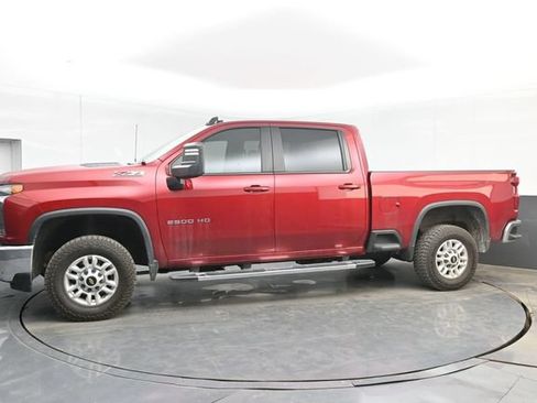 Used 2022 Chevrolet Silverado 2500 LT w/ Convenience Package AWD/4WD image 11