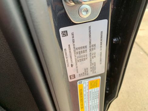 Used 2025 Chevrolet Tahoe LS AWD/4WD image 37
