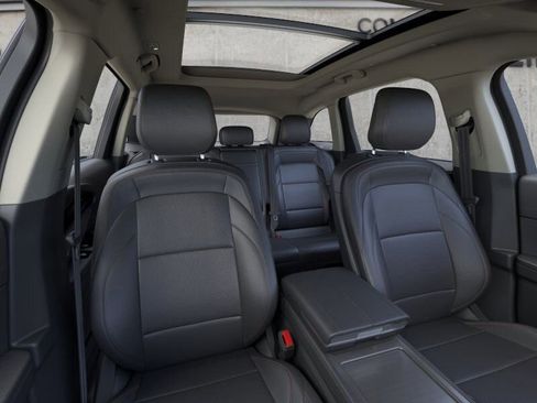 New 2026 Lincoln Nautilus Premier w/ Equipment Group 102A image 32